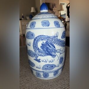 ‼️SOLD‼️ Vintage Blue & White Chinese Dragon Temple Jar w/Lid🐉